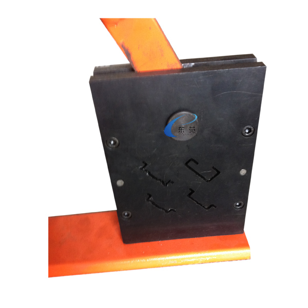 �X��܉������